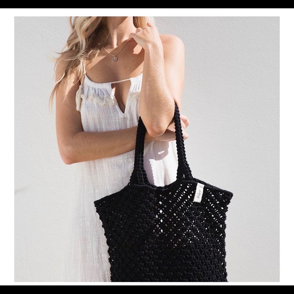 The Beach People macrame tote beach bag black